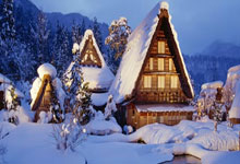 欧冠比赛场面一览无余，球员表现引人瞩目